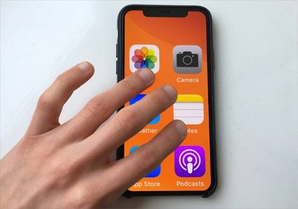 iphone Utilitzeu el toc amb tres dits per sortir del mode de zoom